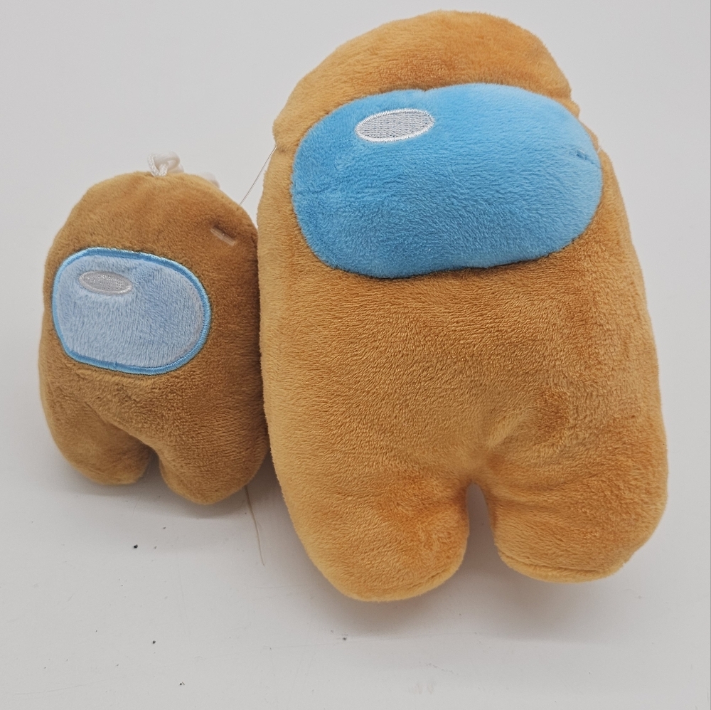 Gold Pair Of Among Us Plushes
